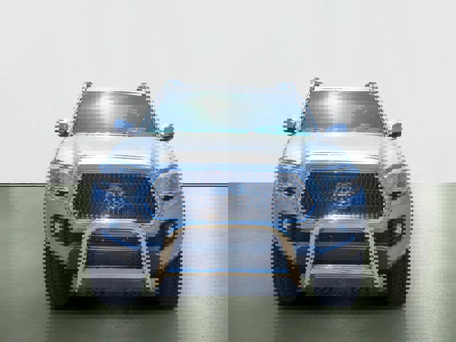 Used 2019 Toyota Tacoma TRD Off-Road w/ TRD Premium Off Road Package AWD/4WD image 10