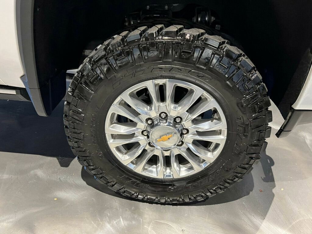 Used 2023 Chevrolet Silverado 2500 High Country image 13