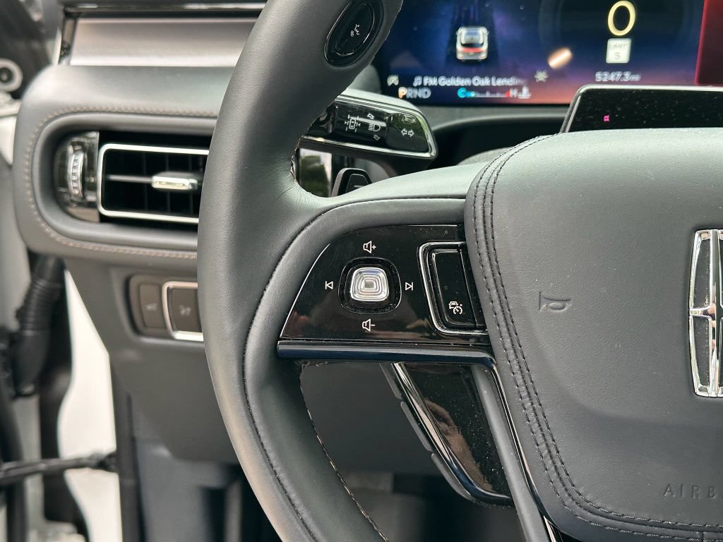 New 2026 Lincoln Aviator AWD image 8