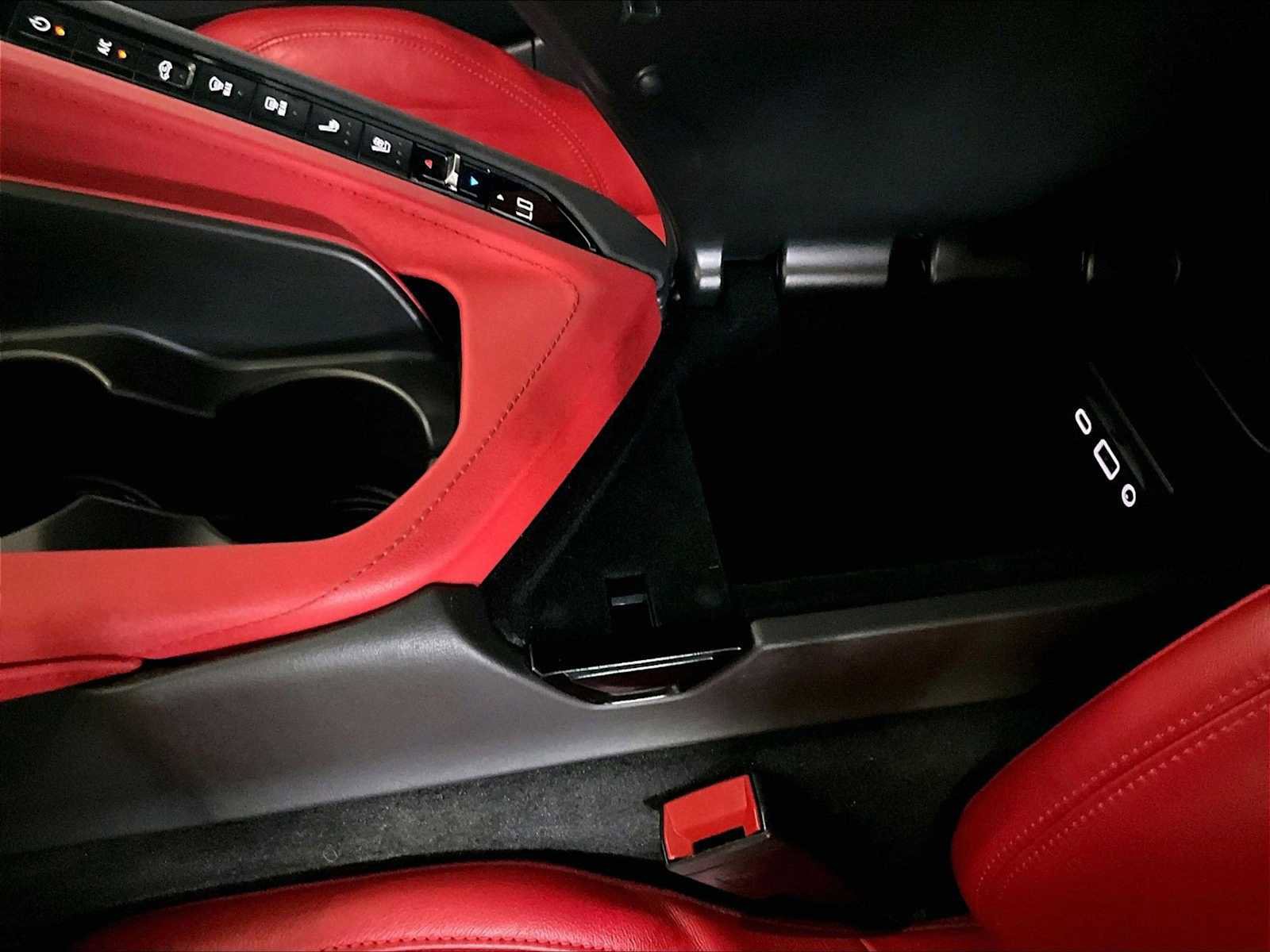 Used 2022 Chevrolet Corvette Stingray Preferred Cpe w/ Battery Protection Package image 29