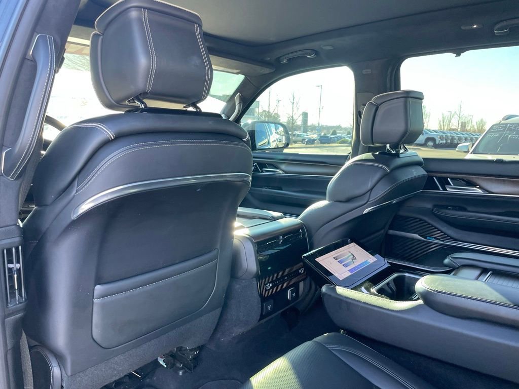 Used 2022 Jeep Grand Wagoneer Series II image 23