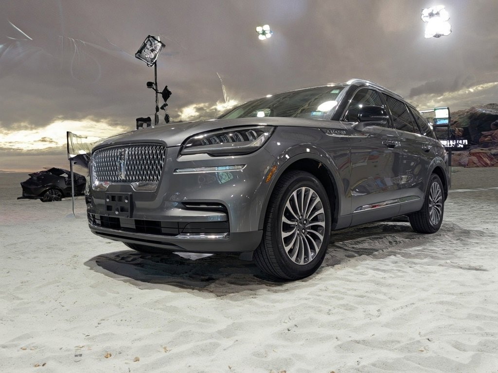 Used 2024 Lincoln Aviator Reserve w/ Equipment Group 201A image 1