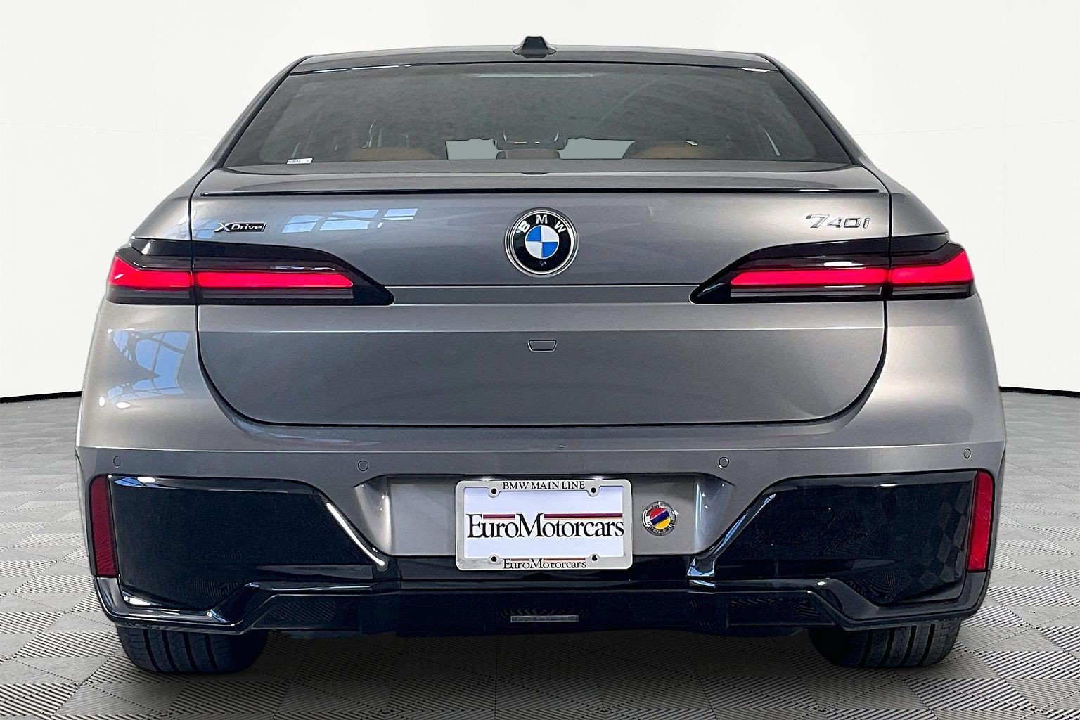 Certified 2026 BMW 740i xDrive AWD/4WD image 5