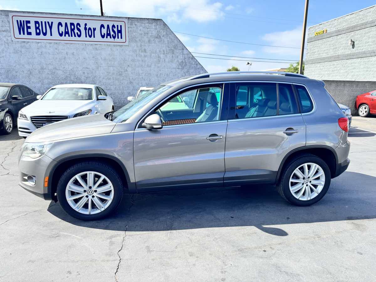 Used 2011 Volkswagen Tiguan SEL FWD image 14