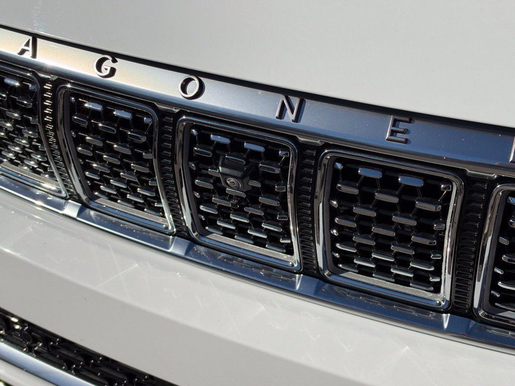 Used 2024 Jeep Grand Wagoneer Series III w/ Rear Seat Video Group 1 AWD/4WD image 8