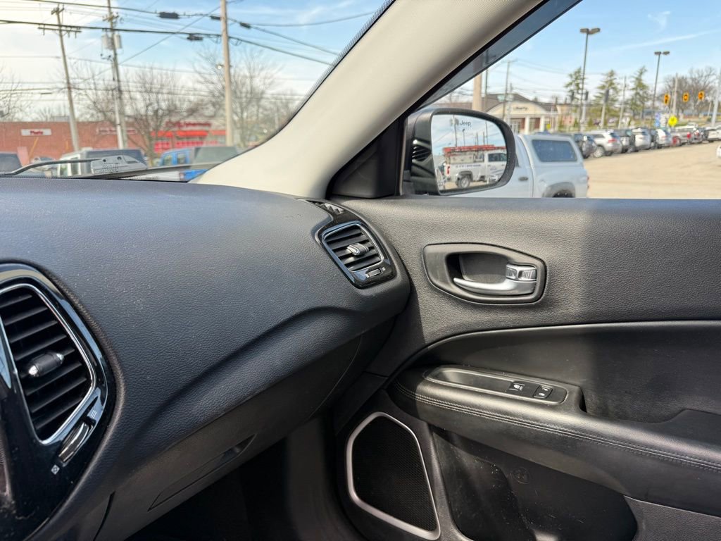 Used 2019 Jeep Compass Altitude image 22