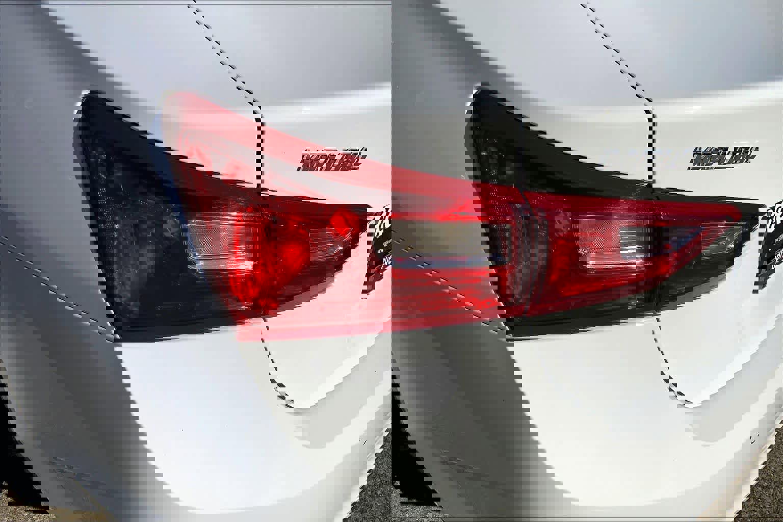 Used 2024 Chevrolet Malibu LT image 28