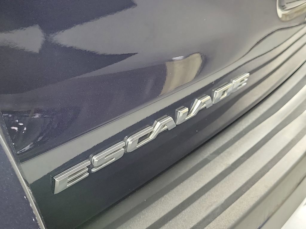 Used 2020 Cadillac Escalade Luxury w/ LPO, Radiant Package image 5