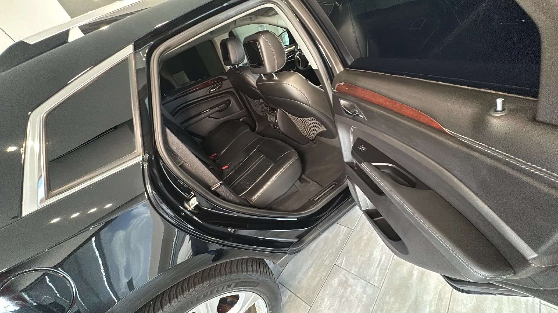Used 2016 Cadillac SRX Premium FWD image 30