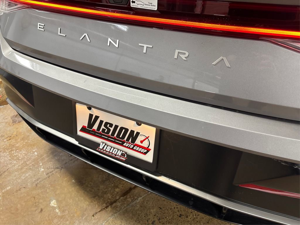 Certified 2025 Hyundai Elantra SEL image 14