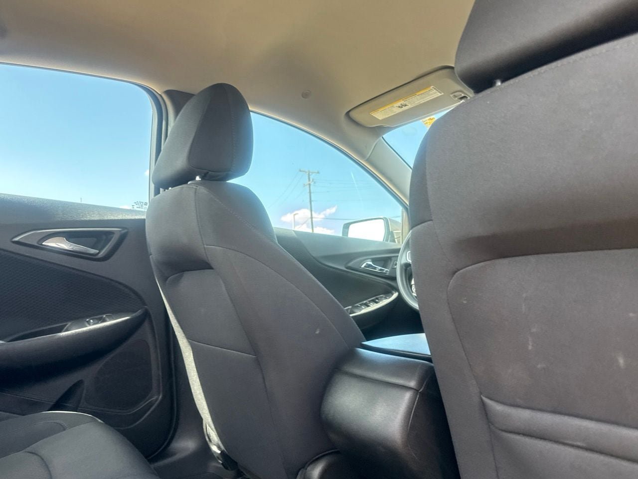 Used 2025 Chevrolet Malibu LS FWD image 34