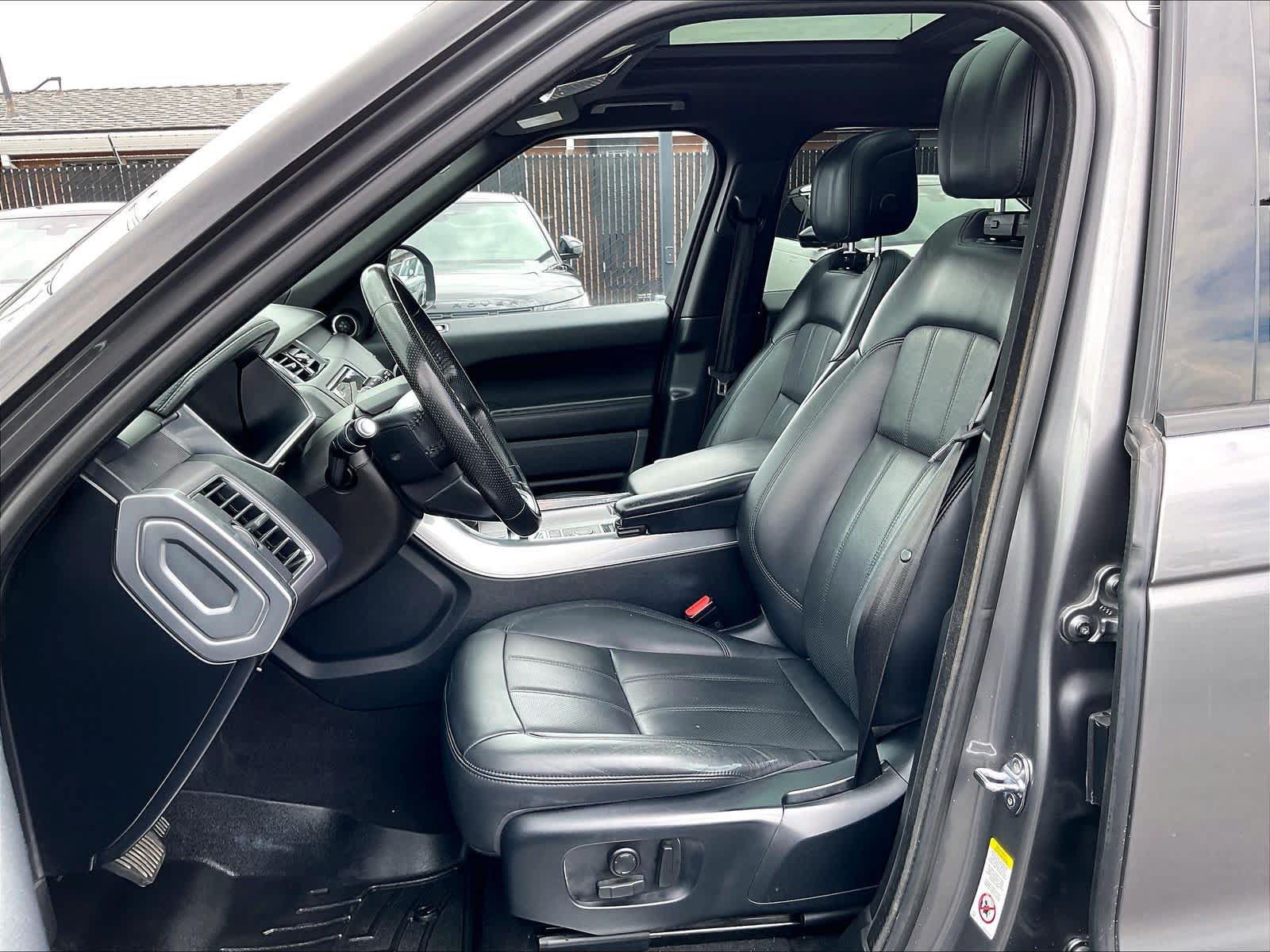 Used 2018 Land Rover Range Rover Sport HSE AWD/4WD image 28