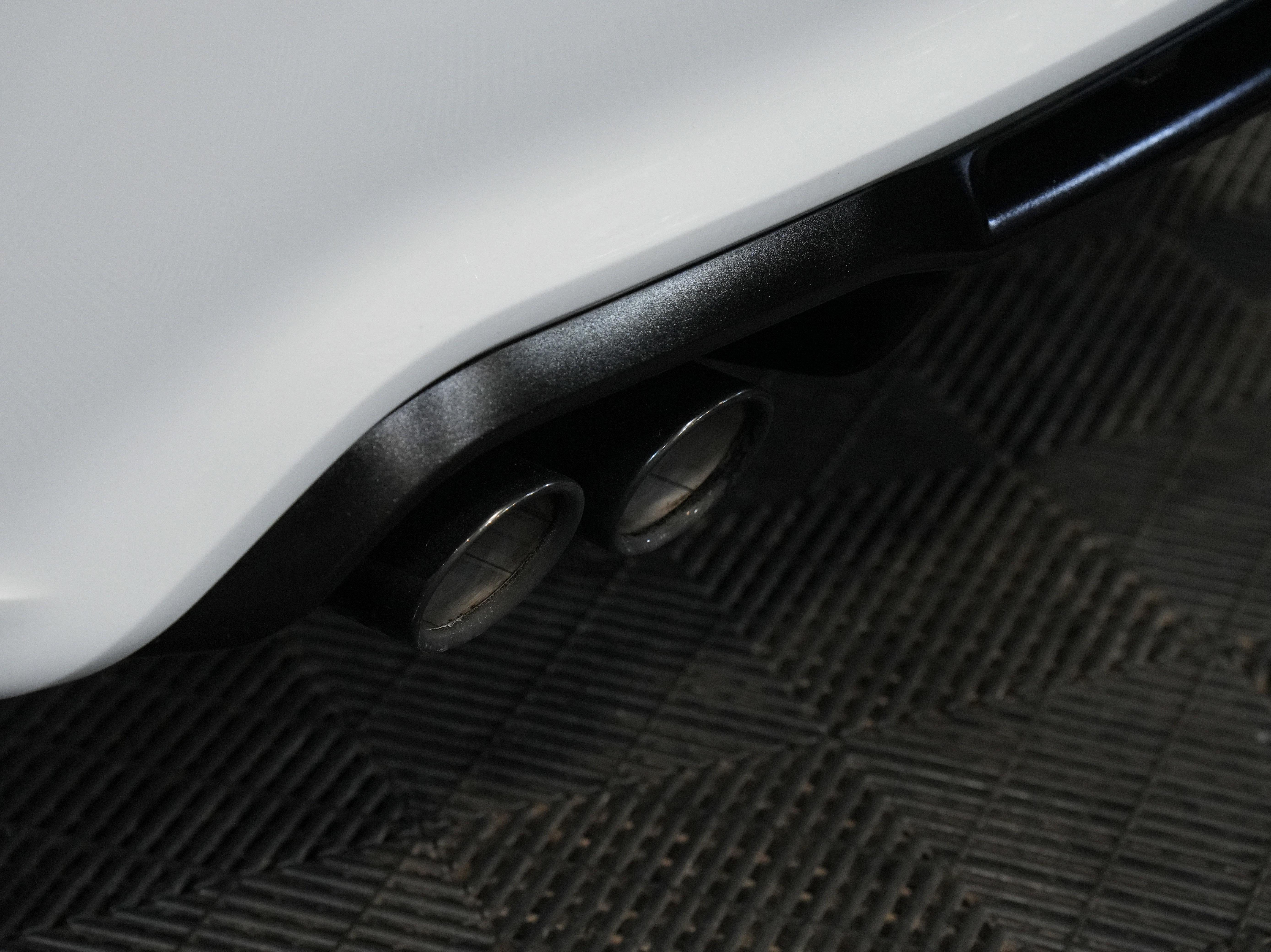 Used 2020 BMW M2 Competition w/ Executive Package image 18