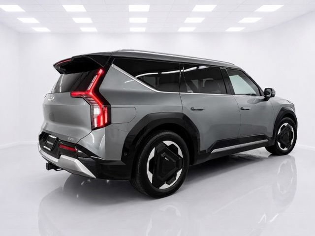 Used 2024 Kia EV9 Land AWD/4WD image 8