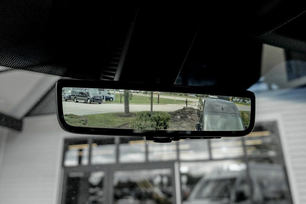 Used 2025 Mercedes-Benz Sprinter 2500 image 19