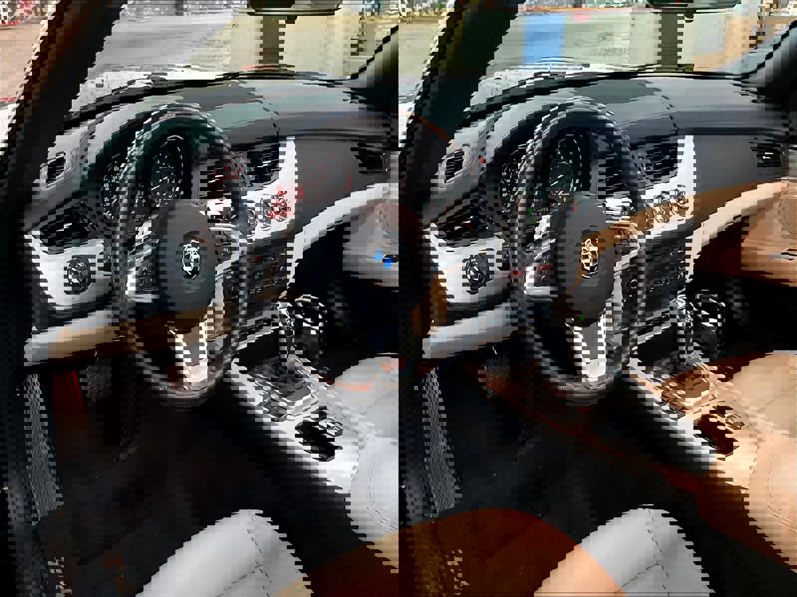 Used 2009 BMW Z4 sDrive35i image 15