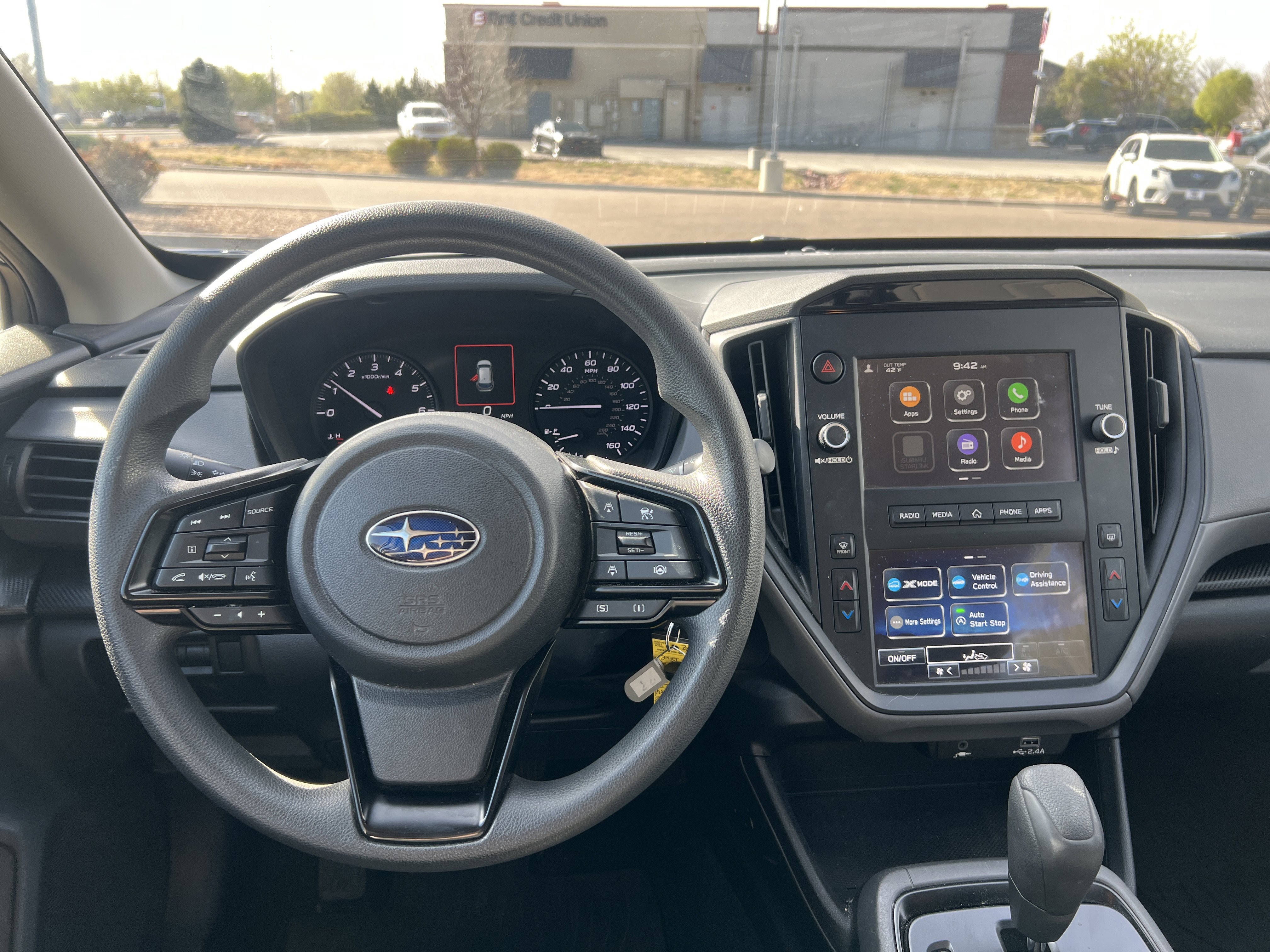 Used 2024 Subaru Crosstrek 2.0i image 2