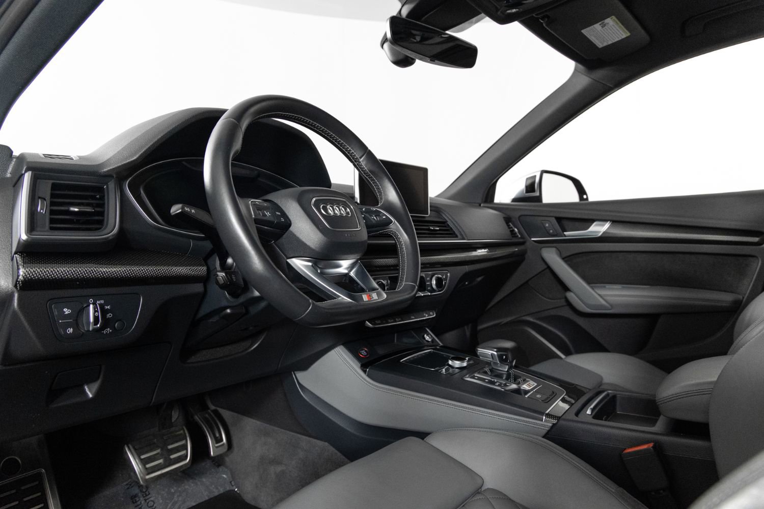 Used 2018 Audi SQ5 Premium Plus w/ Navigation Package image 12