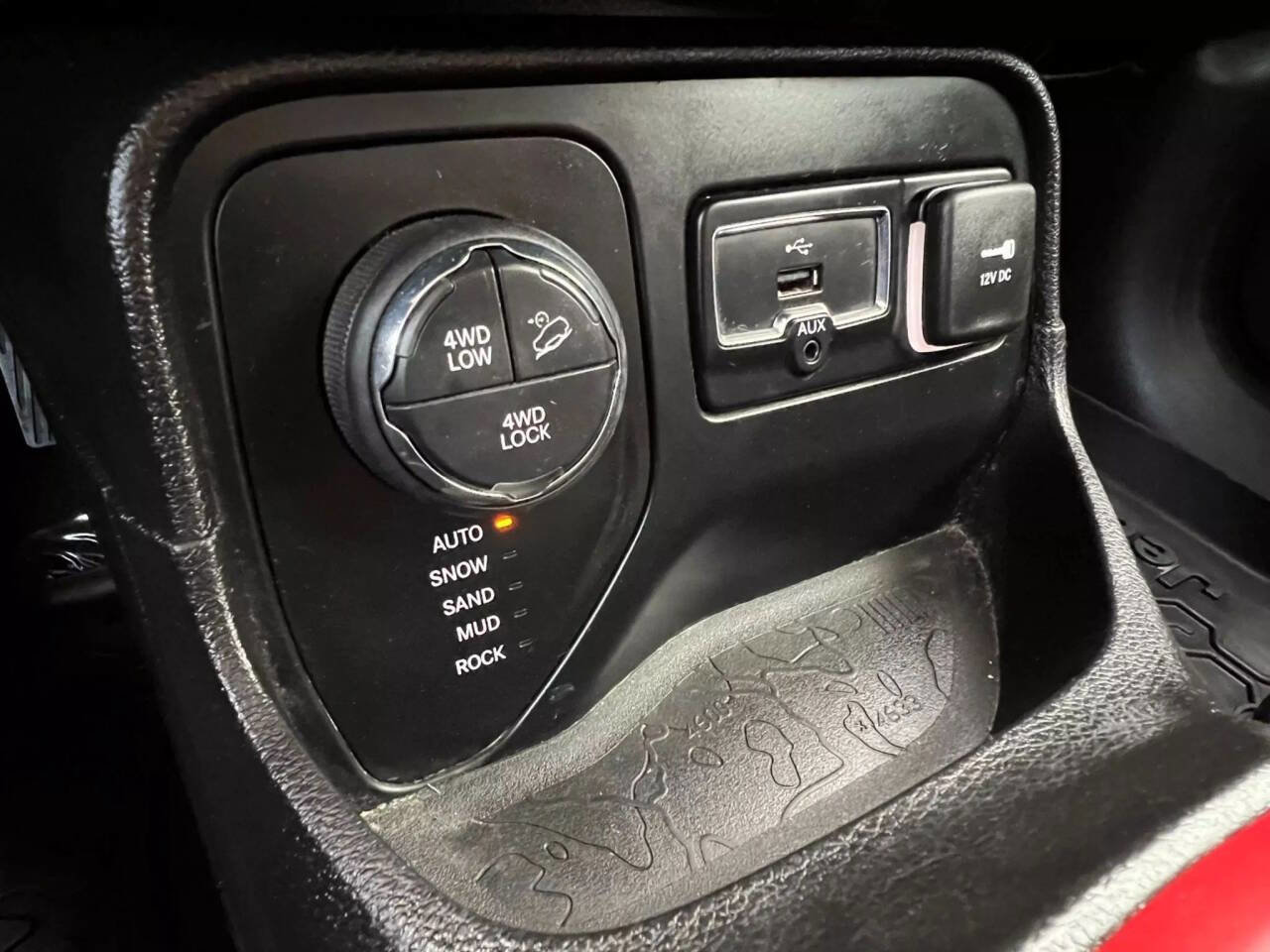 Used 2015 Jeep Renegade Trailhawk w/ Safety & Security Group I image 22