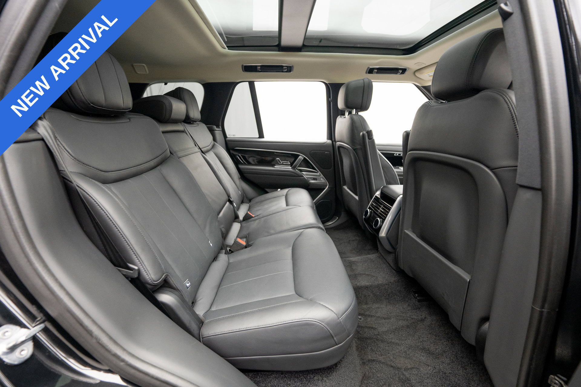 Used 2023 Land Rover Range Rover SE AWD/4WD image 18