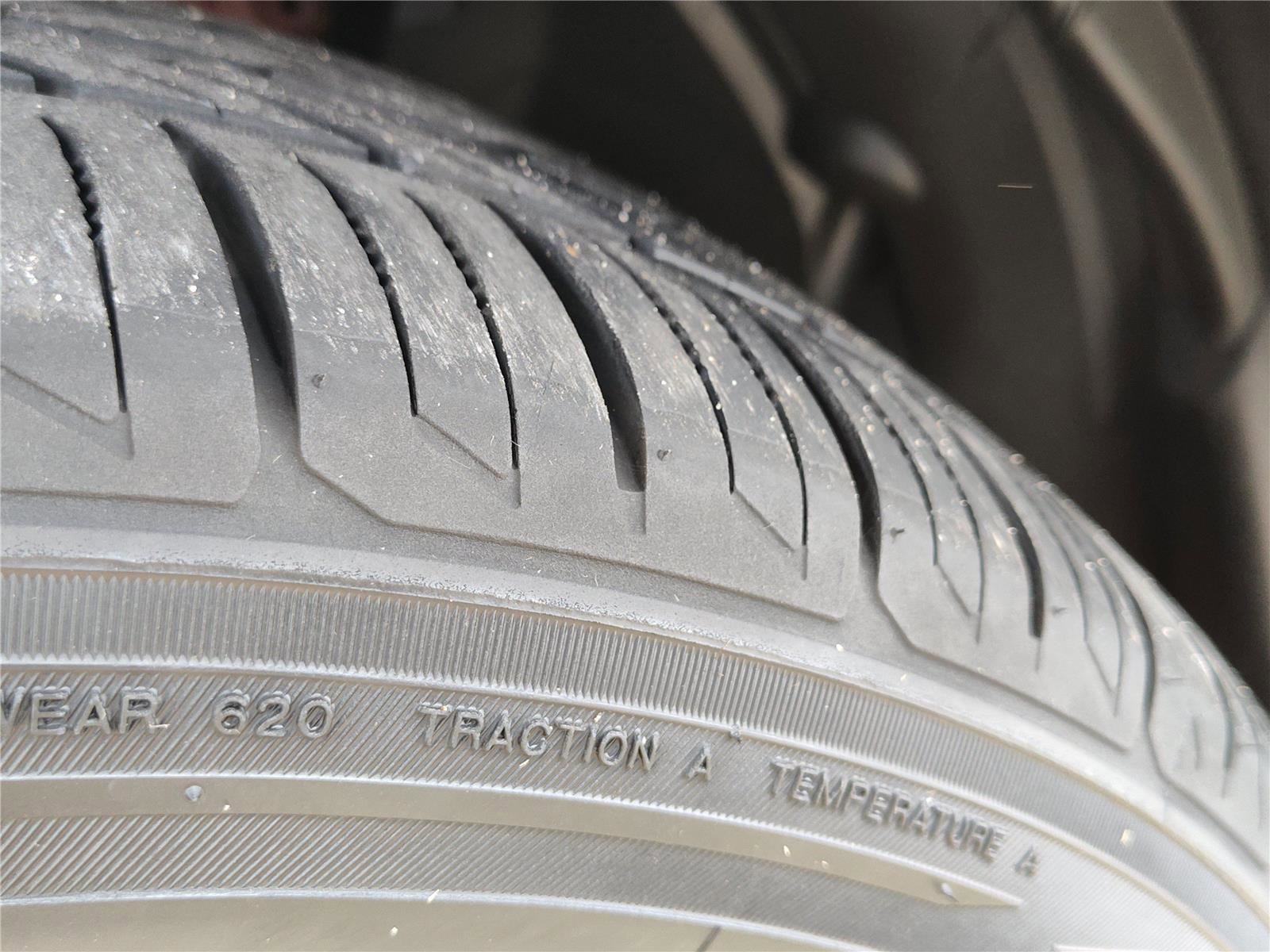 Used 2024 Nissan Pathfinder Platinum w/ Cargo Package image 14