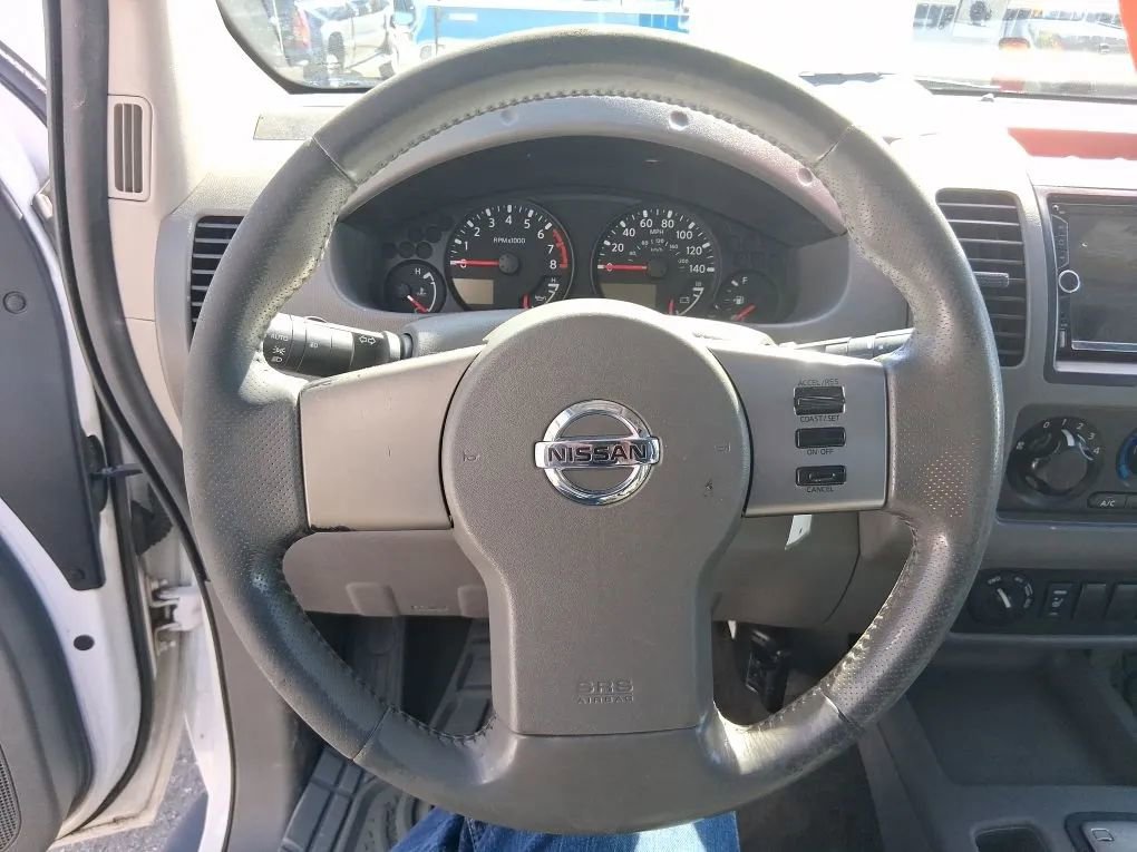 Used 2005 Nissan Frontier LE w/ (X01) Leather Pkg image 15