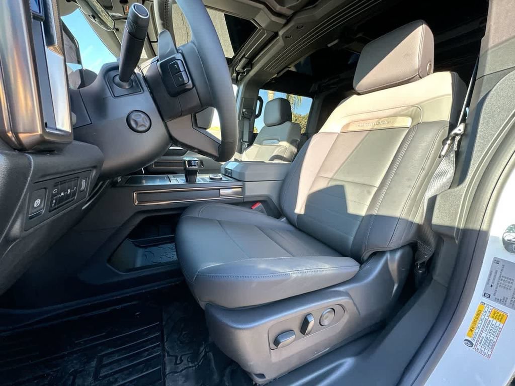 Used 2025 GMC Hummer EV 3X w/ LPO, Cargo Utility Package AWD/4WD image 20