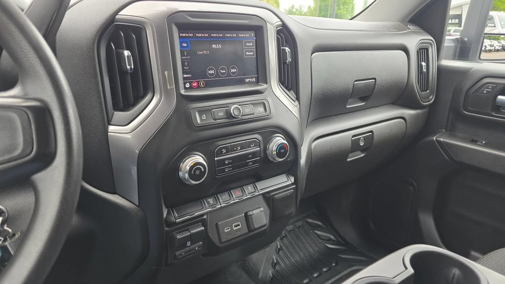 Used 2021 GMC Sierra 3500 4x4 Crew Cab w/ Gooseneck/5TH Wheel Package image 31