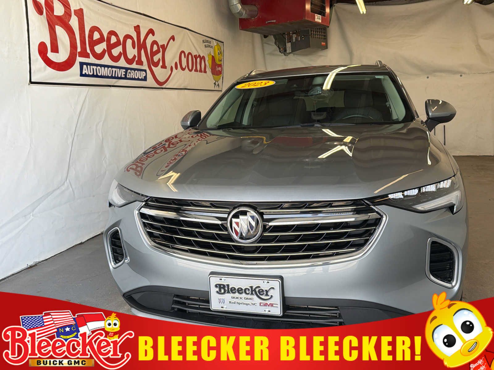 Used 2023 Buick Envision Essence image 1