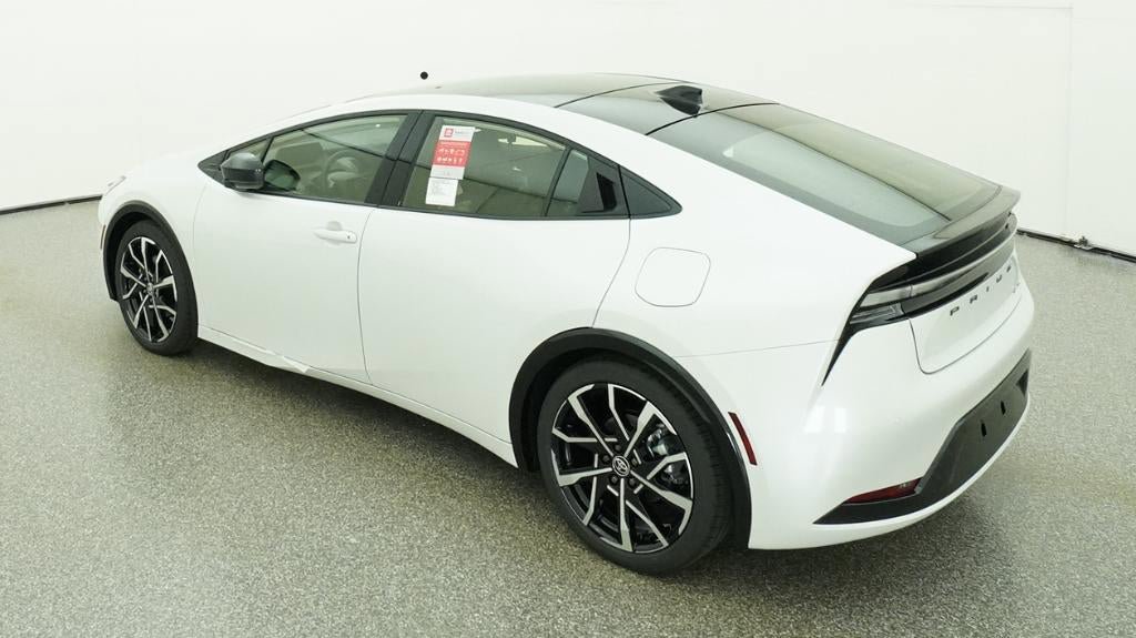 New 2026 Toyota Prius Plug-In Hybrid FWD image 5