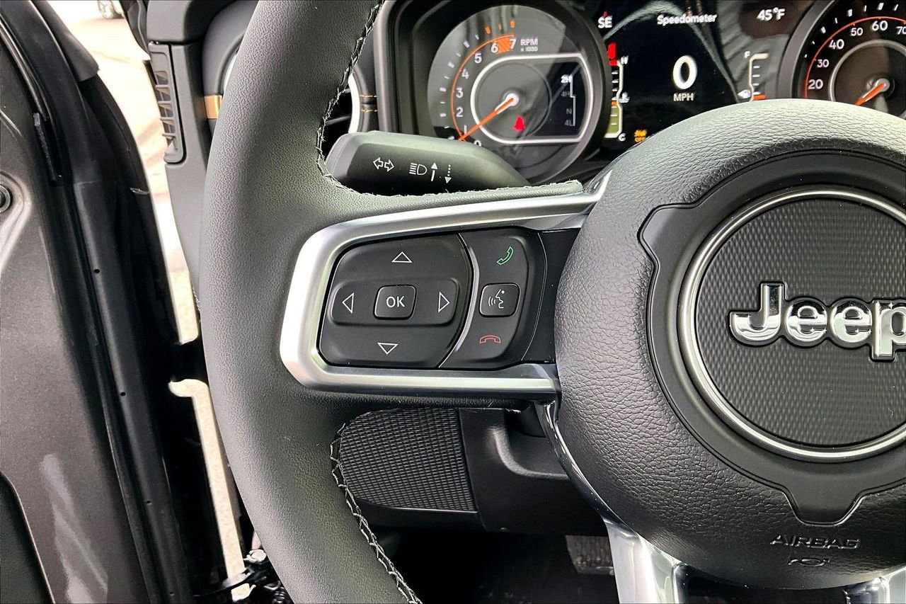 New 2026 Jeep Wrangler Sahara AWD/4WD image 27