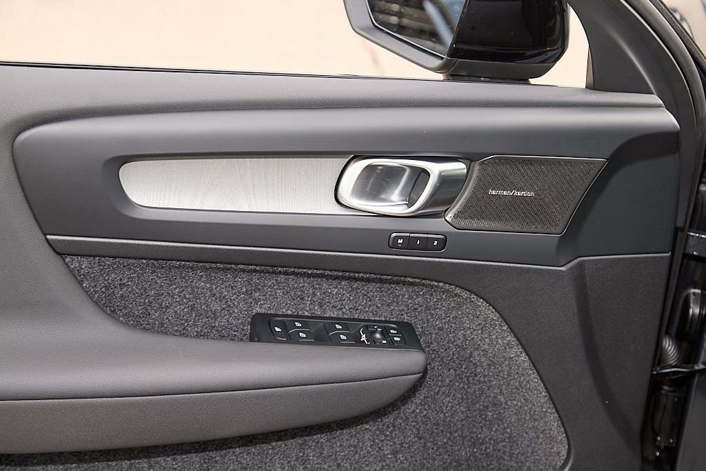 New 2026 Volvo XC40 B5 Plus w/ Protection Package Premier image 11