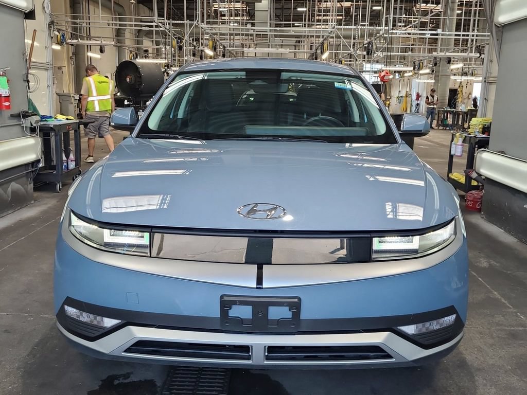 Used 2024 Hyundai Ioniq 5 SE RWD image 2