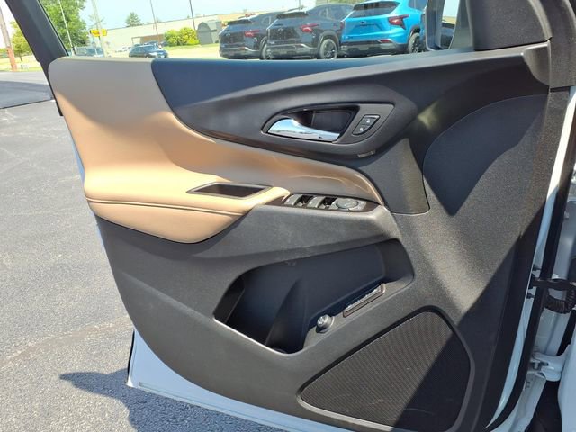 Used 2022 Chevrolet Equinox Premier FWD image 17