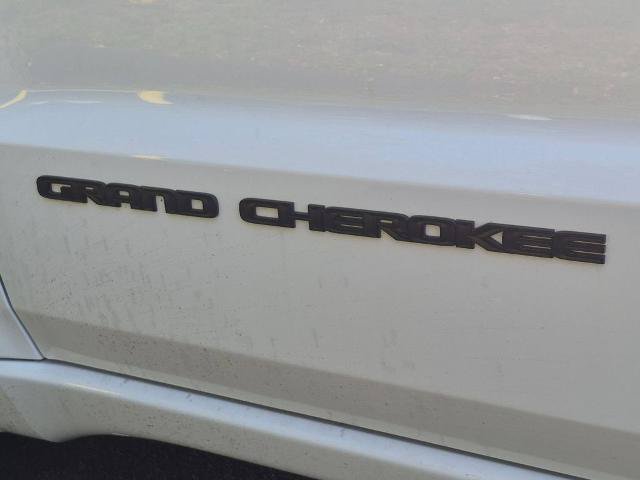 Used 2020 Jeep Grand Cherokee Altitude AWD/4WD image 10