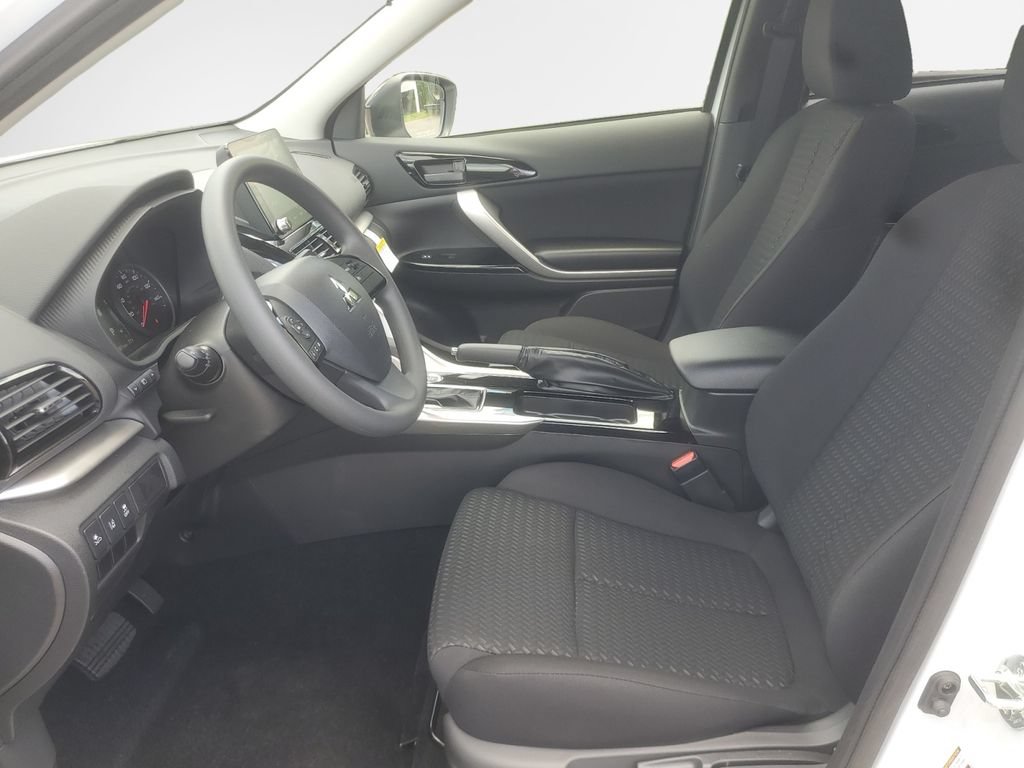 New 2026 Mitsubishi Eclipse Cross LE AWD/4WD image 12
