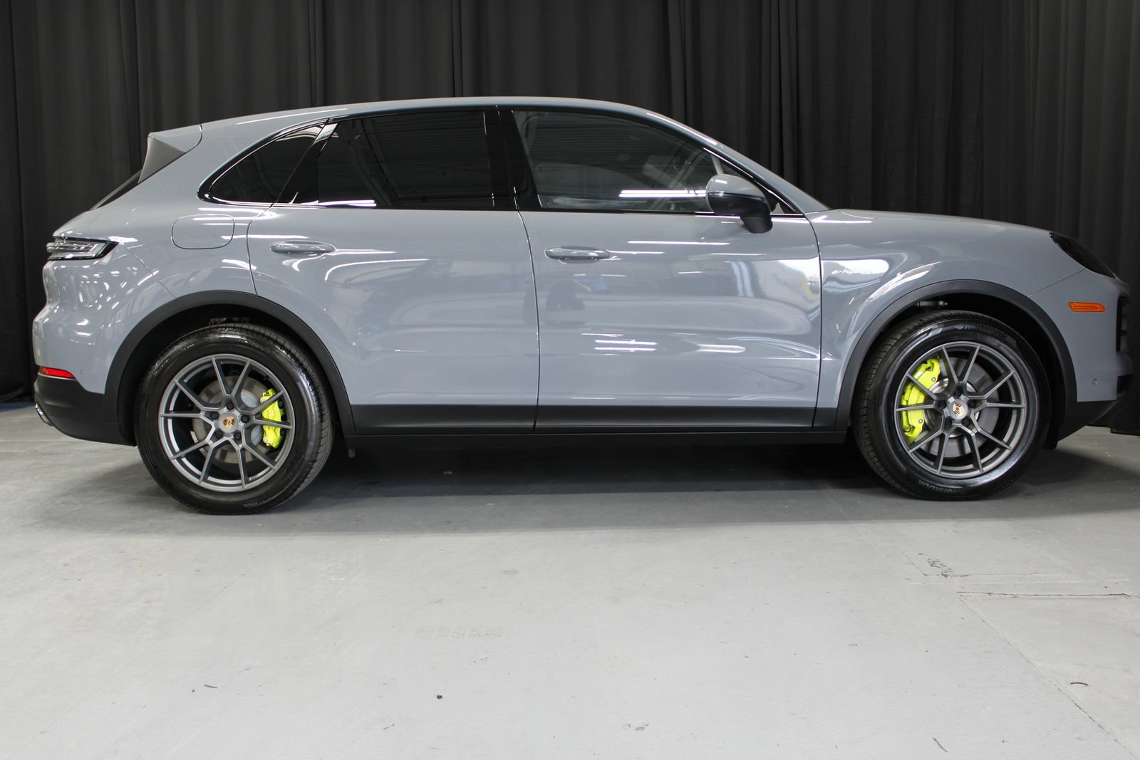 New 2026 Porsche Cayenne E-Hybrid AWD/4WD image 12