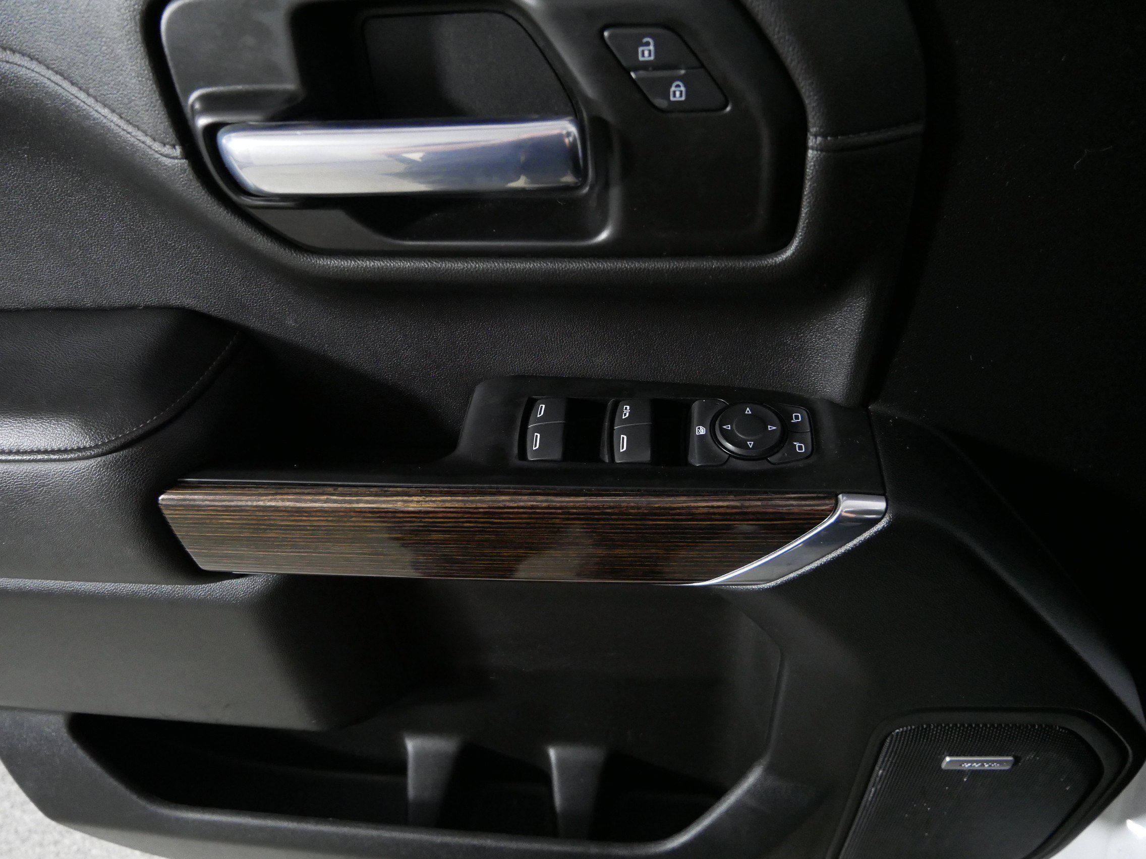 Used 2021 GMC Sierra 1500 Elevation w/ Preferred Package image 19