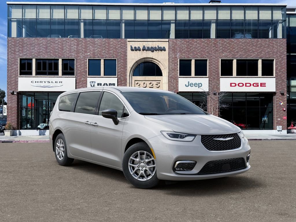 New 2026 Chrysler Pacifica Select image 5