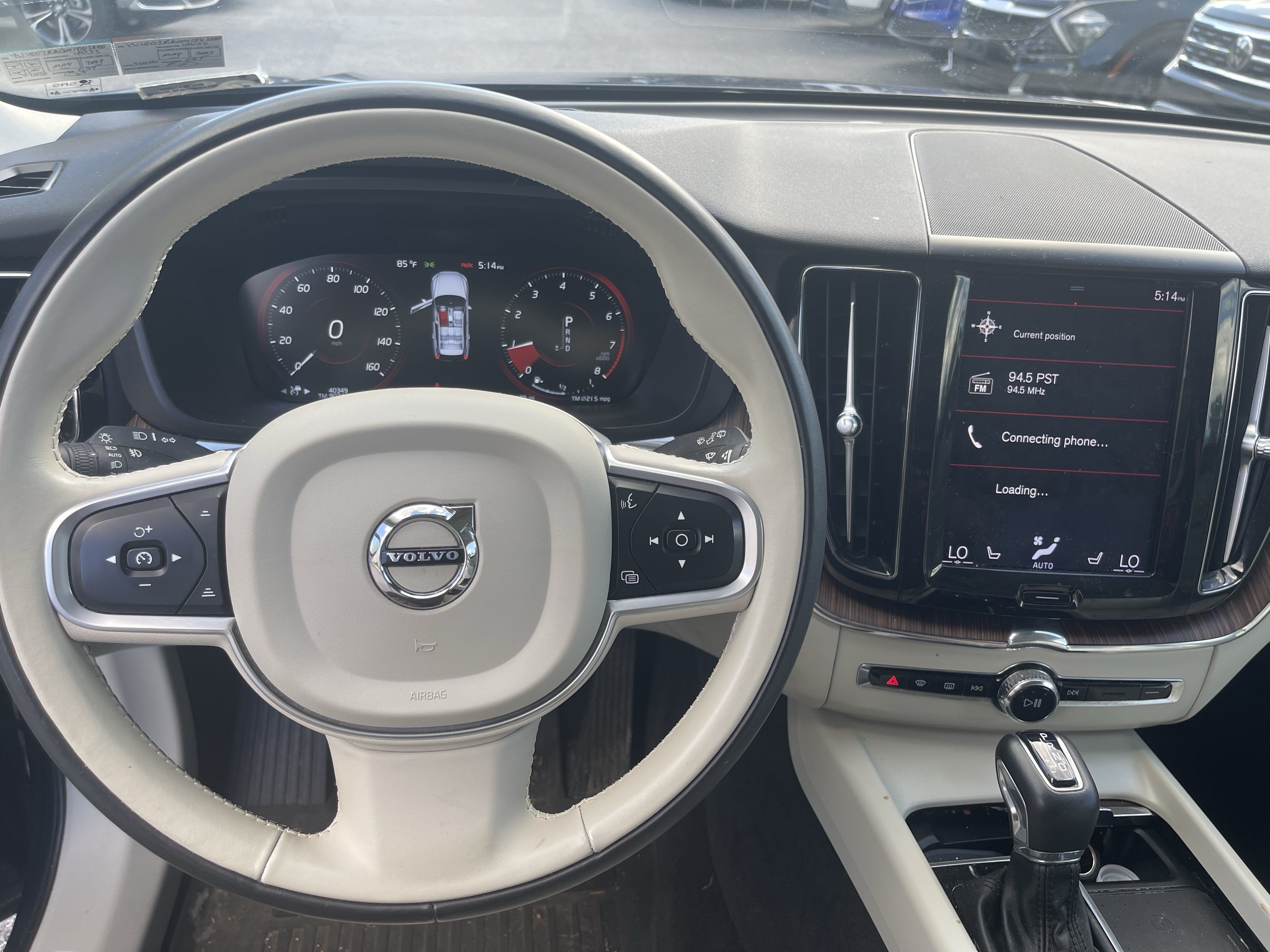 Used 2021 Volvo XC60 T5 Momentum w/ Advanced Package AWD/4WD image 12