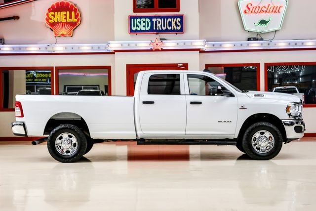 Used 2022 RAM 3500 Tradesman w/ Chrome Appearance Group AWD/4WD image 9