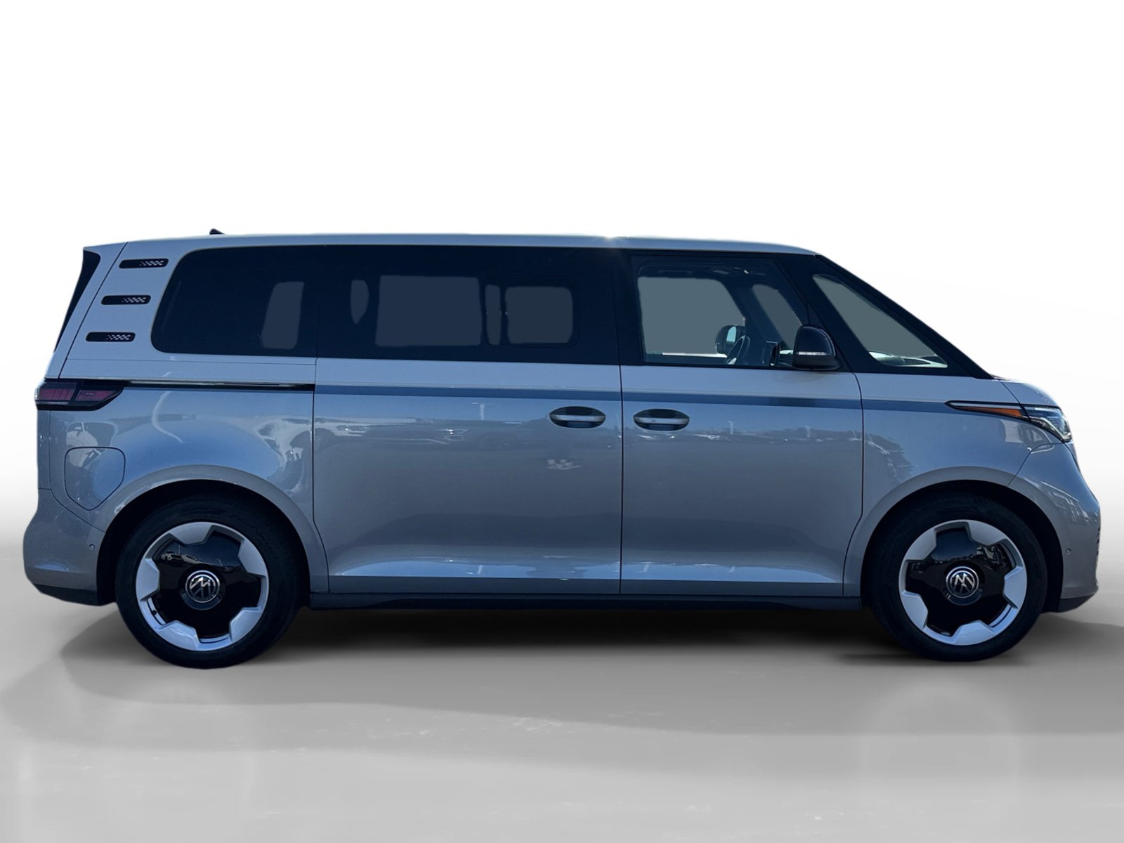 Certified 2025 Volkswagen ID. Buzz Pro S Plus AWD/4WD image 6