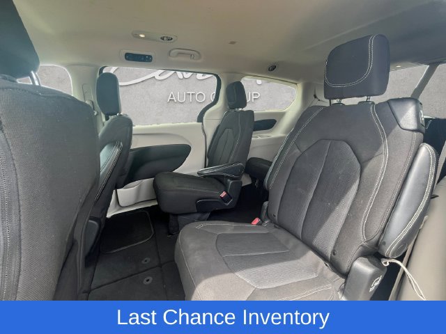Used 2023 Chrysler Voyager LX FWD image 22