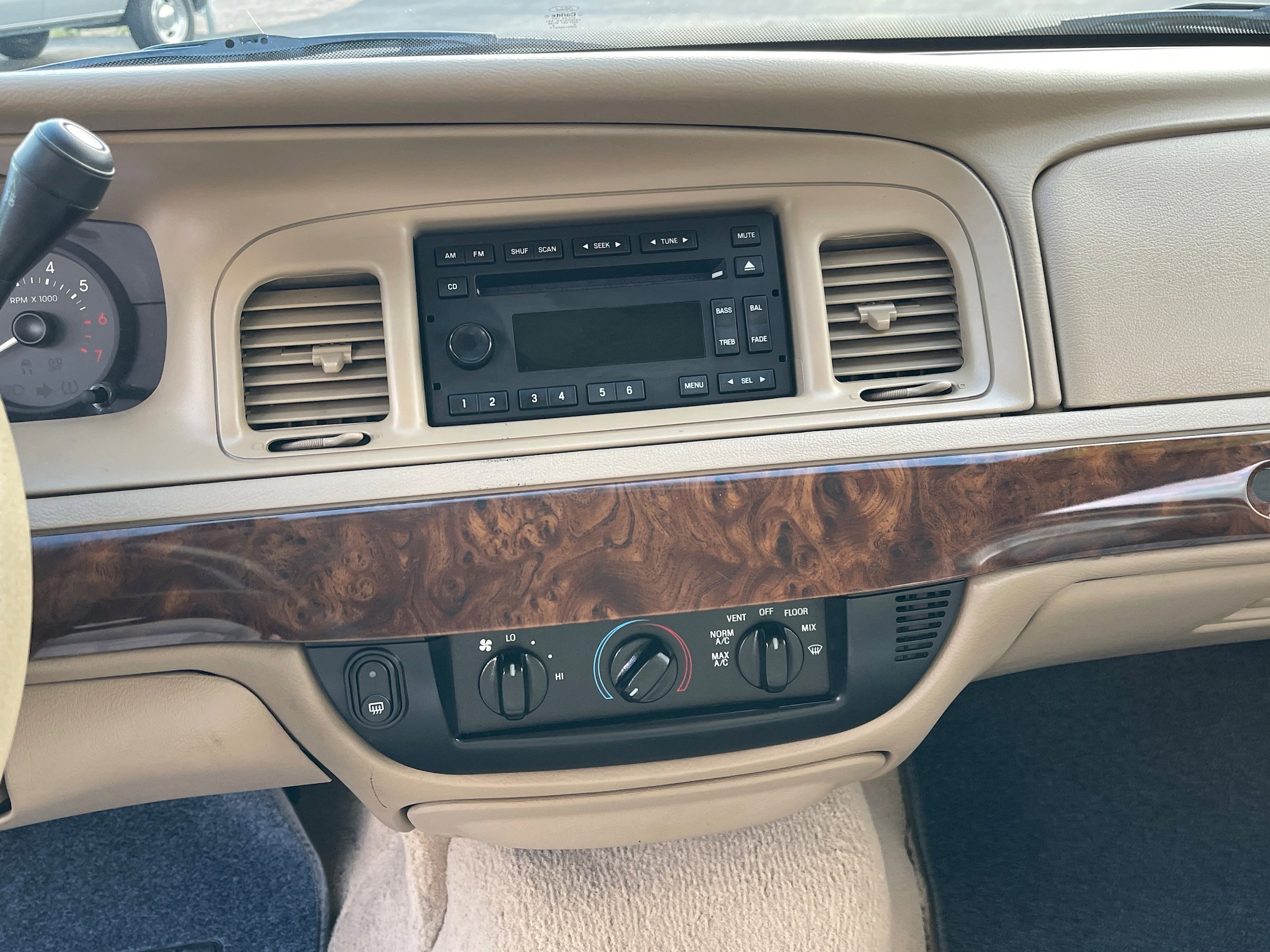 Used 2006 Mercury Grand Marquis GS RWD image 15