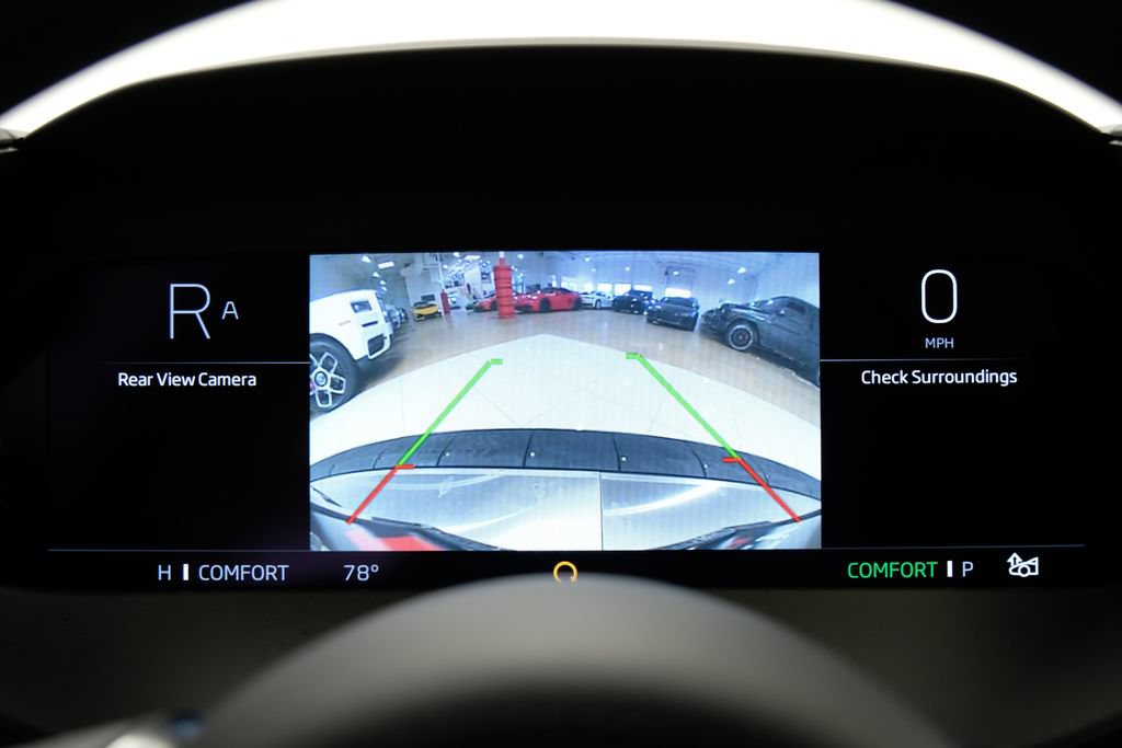 Used 2026 McLaren 750S Spider RWD image 24
