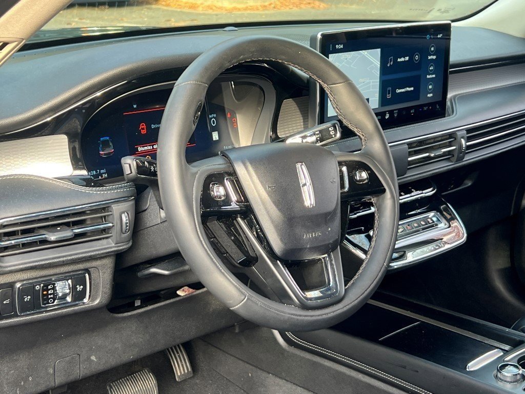 Used 2023 Lincoln Corsair FWD image 18