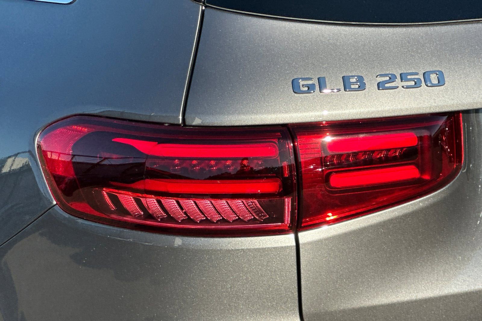 New 2026 Mercedes-Benz GLB 250 image 14
