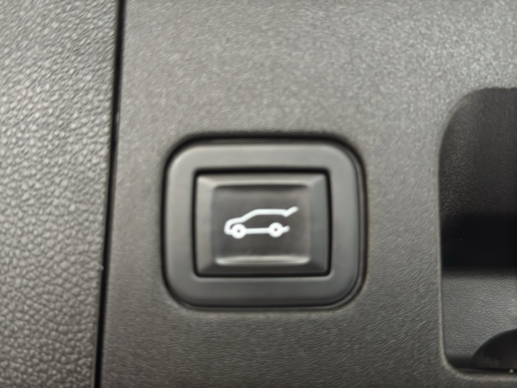 Used 2023 Cadillac XT4 Sport w/ Sun And Sound Package image 24