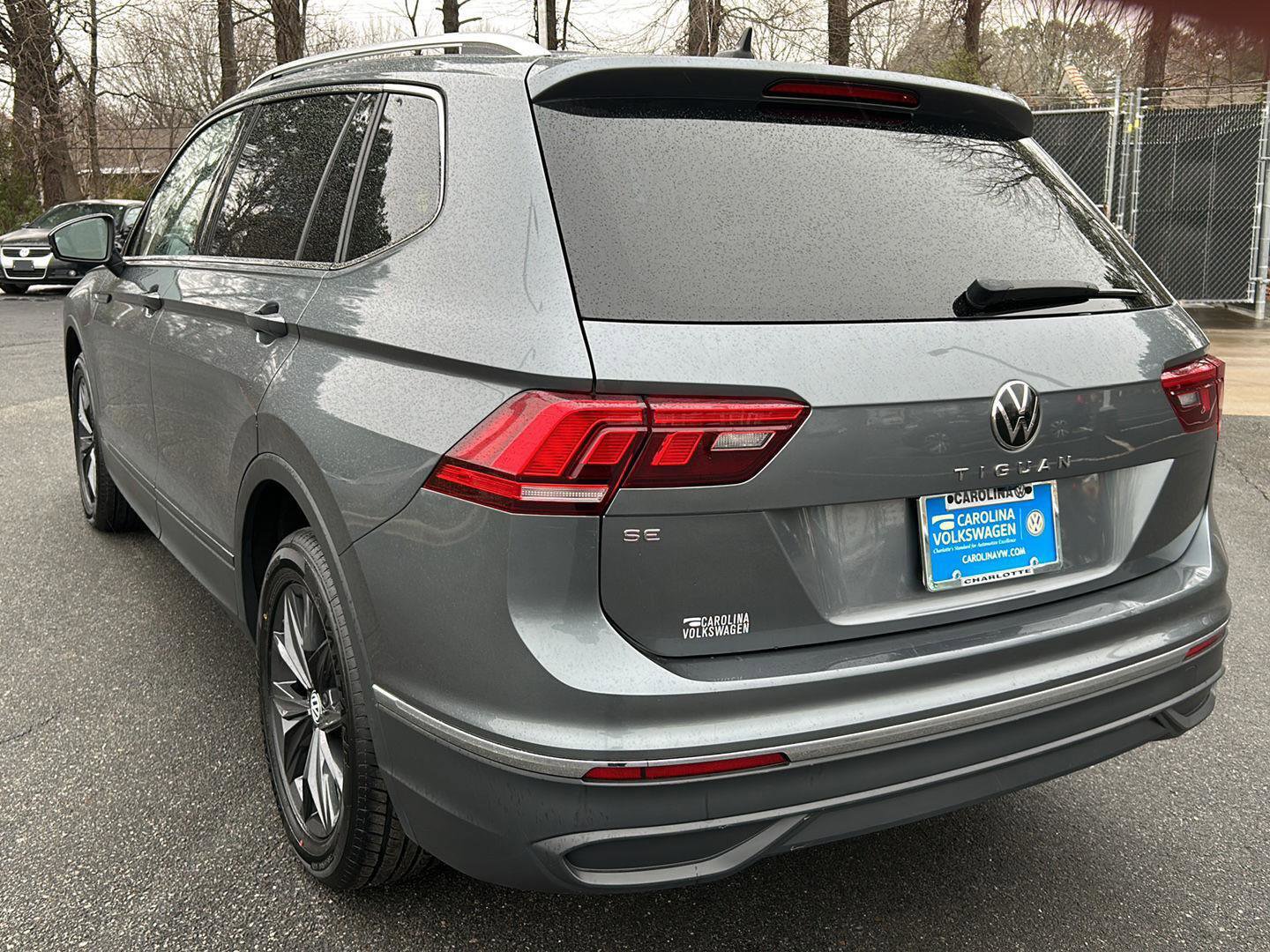Used 2024 Volkswagen Tiguan SE image 5