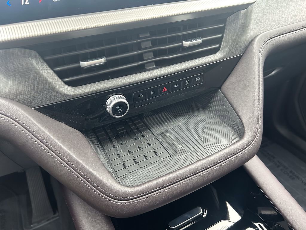 Used 2025 Ford Explorer Platinum w/ LUX Leather Package image 31